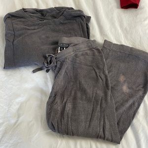 Barefoot dreams set.